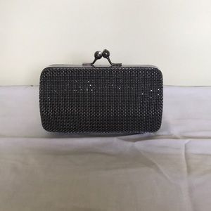 Express hard case clutch